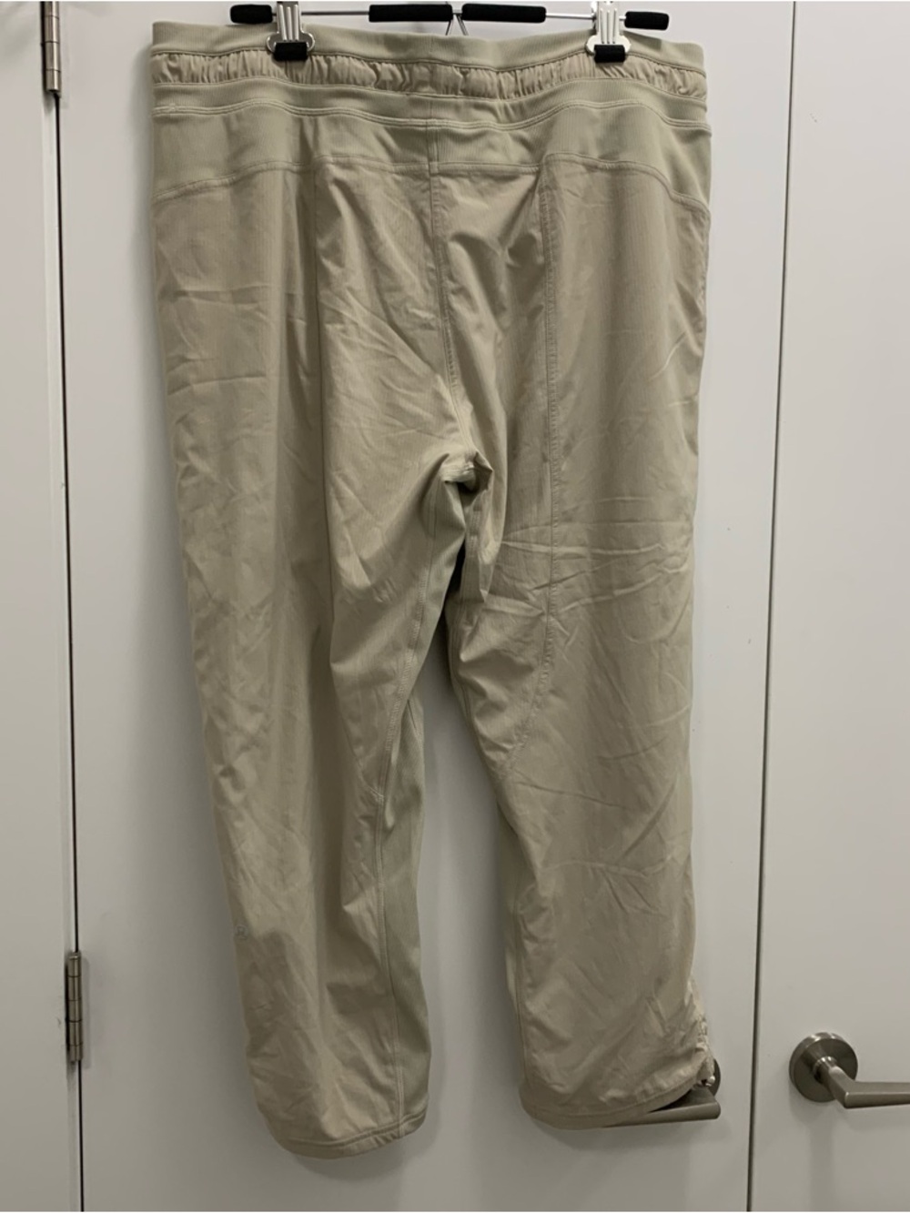 Lululemon Pant  women’s dance studio mid-Rise Cropped pant  in Light tan size 14 - Picture 5 of 16